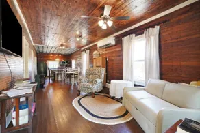 The Trailway House- Equestrian Friendly - Image 3