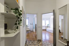 Living isola - Image 2