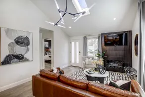 Stylish Allen Home near Watters Creek Village - Image 4