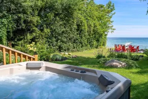 Skipping Rock Cottages: Ultimate Lakeside Retreat - Image 4