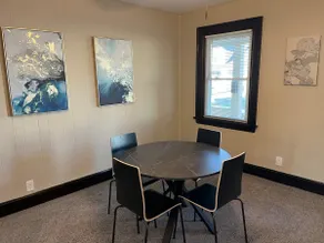 Hunter #1, Private One Bed near Xavier & Downtown - Image 4