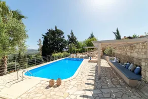 Villa Chrysallis with heated pool - Image 3