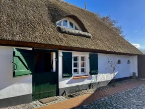 Frisian cottage on the sea dike - Image 2