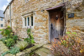 Charming 2BD Cottage in the Heart of Kingham! - Image 3