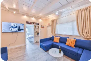 Hollywood Oasis with Jacuzzi & Garden - Image 3