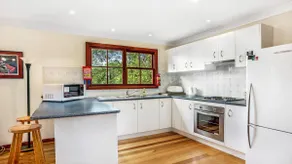 Sunnyside Cottage Quiet Cul De Sac Location - Image 2