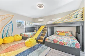 Beach Escape: Pool Bar, Mini-Golf, Pong, Theater - Image 2