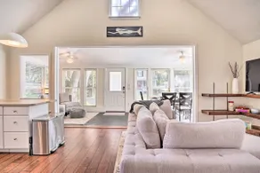Cozy Home w/ Yard ~ 9 Mi to Dtwn Charleston! - Image 5