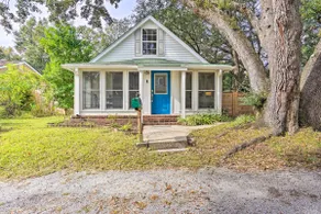 Cozy Home w/ Yard ~ 9 Mi to Dtwn Charleston! - Image 3