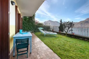 Wide view of Lake Como - Image 5