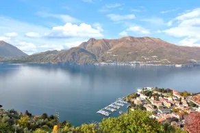 Wide view of Lake Como - Image 3