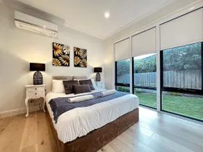Luxury Glen Waverley Townhouse 4BR3BA Backyard - Image 3