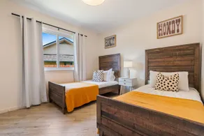 Modern 4-Bedroom Home w/ Fully Fenced Yard - Image 5