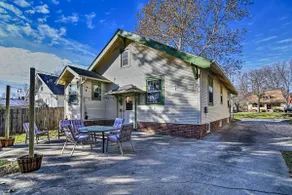 Family-Friendly Des Moines Retreat w/ Patio! - Image 3