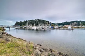 Winchester Bay Apt Near Dunes & State Parks! - Image 3