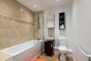 Apartment-Private Bathroom - Image 5