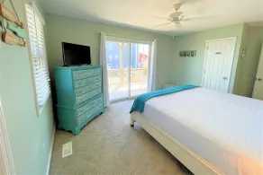Oceanviews galore from this 3BR, 2.5BA beach house - Image 4