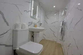 Oasis, Central Self Contained Flat by CozyNest - Image 4