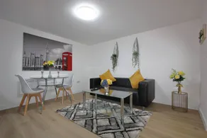 Oasis, Central Self Contained Flat by CozyNest - Image 2