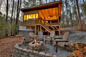 Keturah's Creek -Luxury Couples Tiny Cabin-8acres - Image 2