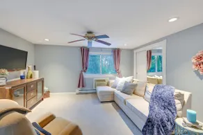 Cozy Dix Hills Apt w/ Deck ~ 7 Mi to Beach! - Image 4