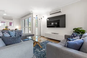 City oasis - 3 BR apt. on Maroochy river, pool, AC - Image 2