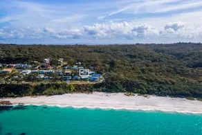 Hyamptons Beach House Hyams Beach - Image 4