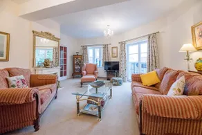 4 Ropers Court, Lavenham - Image 3