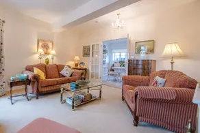 4 Ropers Court, Lavenham - Image 2