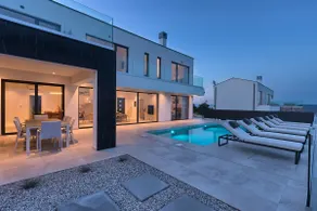 Villa Ultima with sea view, private pool, jacuzzi, gym and sauna - Image 4