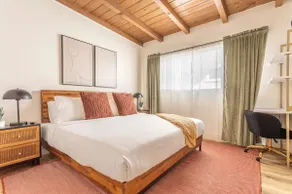 Manhattan Beach 2BR + Private Studio | Parking - Image 3
