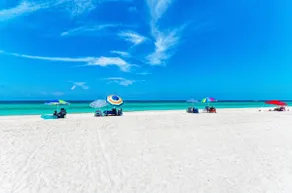 Anna Maria Island Bliss, Sunsets, Sand & Large Heated Pool - Image 4