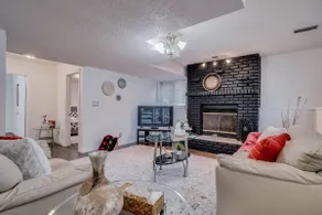 Wesley -Large 5bdrm 3 baths home, minutes to WEM! - Image 2