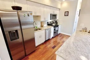 Pretty in Petworth-walkable to Metro & Restaurants - Image 3