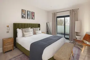 Brockview House - Eco 4 bed - Image 5