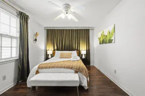 Chic 1BR Near OSU • Work-Friendly - Image 3