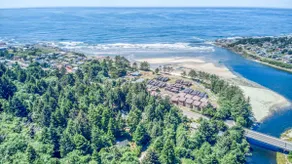 Guinevere's Cottage-Perfect Getaway-Close to Town - Image 2