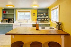 4th St. Hideaway : 2BD, Blocks to River & Downtown - Image 4