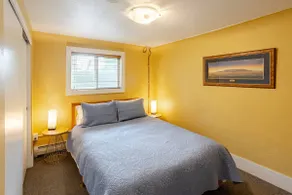 4th St. Hideaway : 2BD, Blocks to River & Downtown - Image 3
