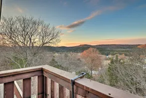 Holiday Island Escape w/ Panoramic Lake Views - Image 4