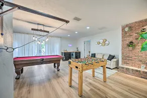 Outdoor Oasis! Group Getaway w/ Pool in Brandon - Image 4