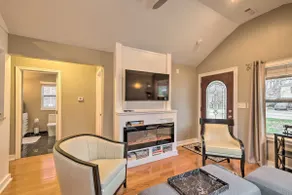 Luxe Lyndon Home < 11 Mi to Dtwn Louisville! - Image 4