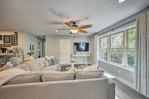 Updated Royal Retreat on 5 Acres: 'Hidden Creek' - Image 5