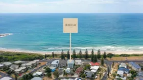 LA Ronde 2 - Beachfront Apartment Opposite Pippi Beach - Holiday Yamba - Image 2