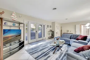Casa by The Cove 3 bedroom 2 bath plus Office Intracoastal Front with Heated Pool and Spa - Image 4