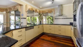 Paradise On Banksia Canal - Image 3