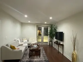 Glendale Americana 2 Bedroom 2 Bathroom Condo - Image 2
