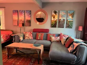 Indoor-Outdoor living for three - Image 3