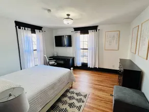 Romantic apt:West End +parking - Image 2