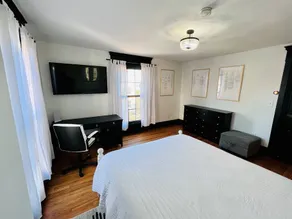 Romantic apt:West End +parking - Image 3